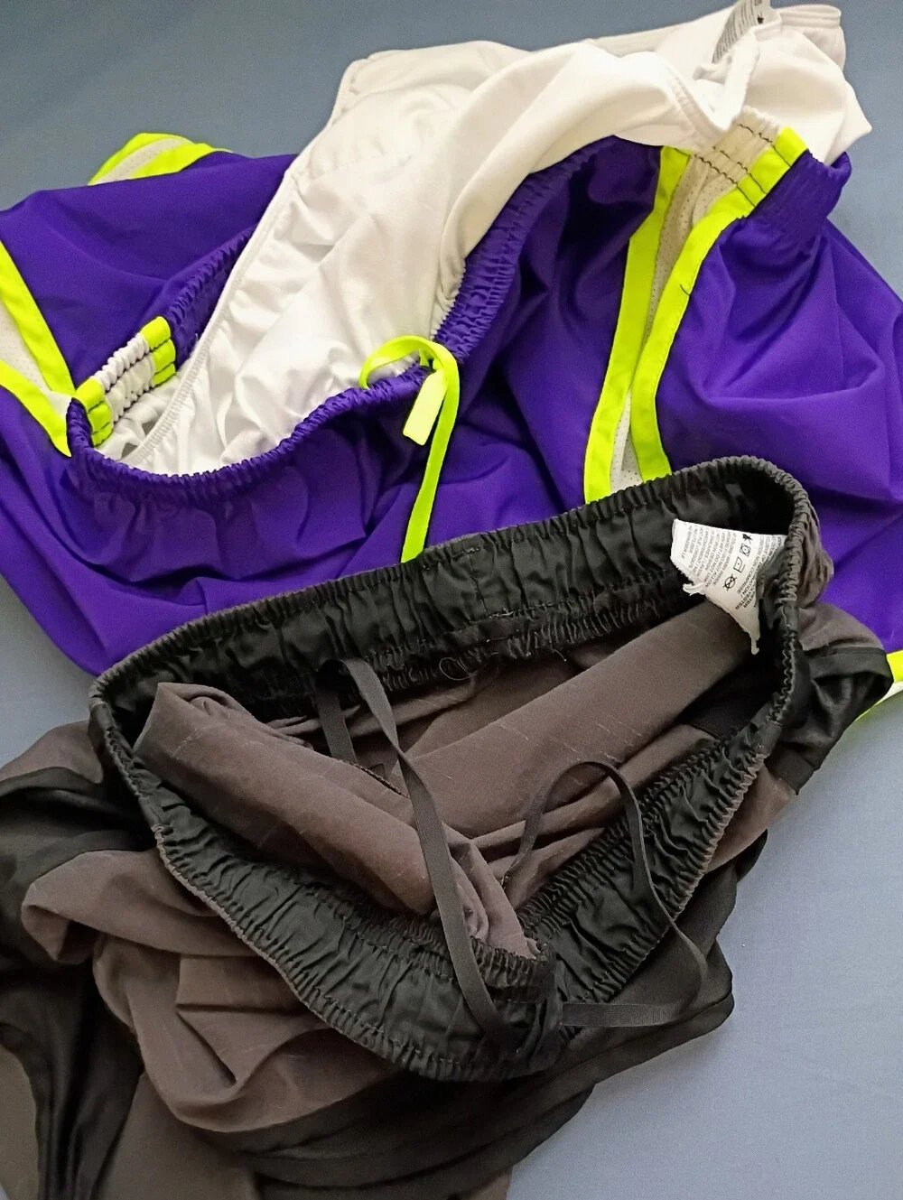4 Under Armour/Nike Size M